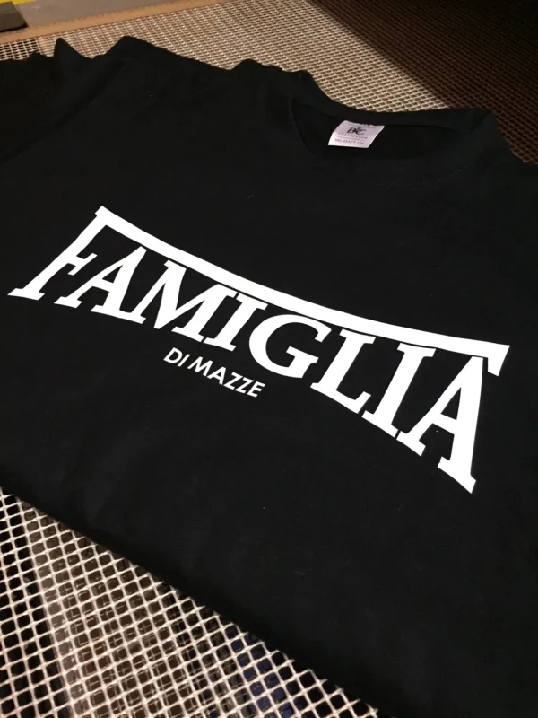 T-shirt B&C exact 150 avec le flockage Famiglia